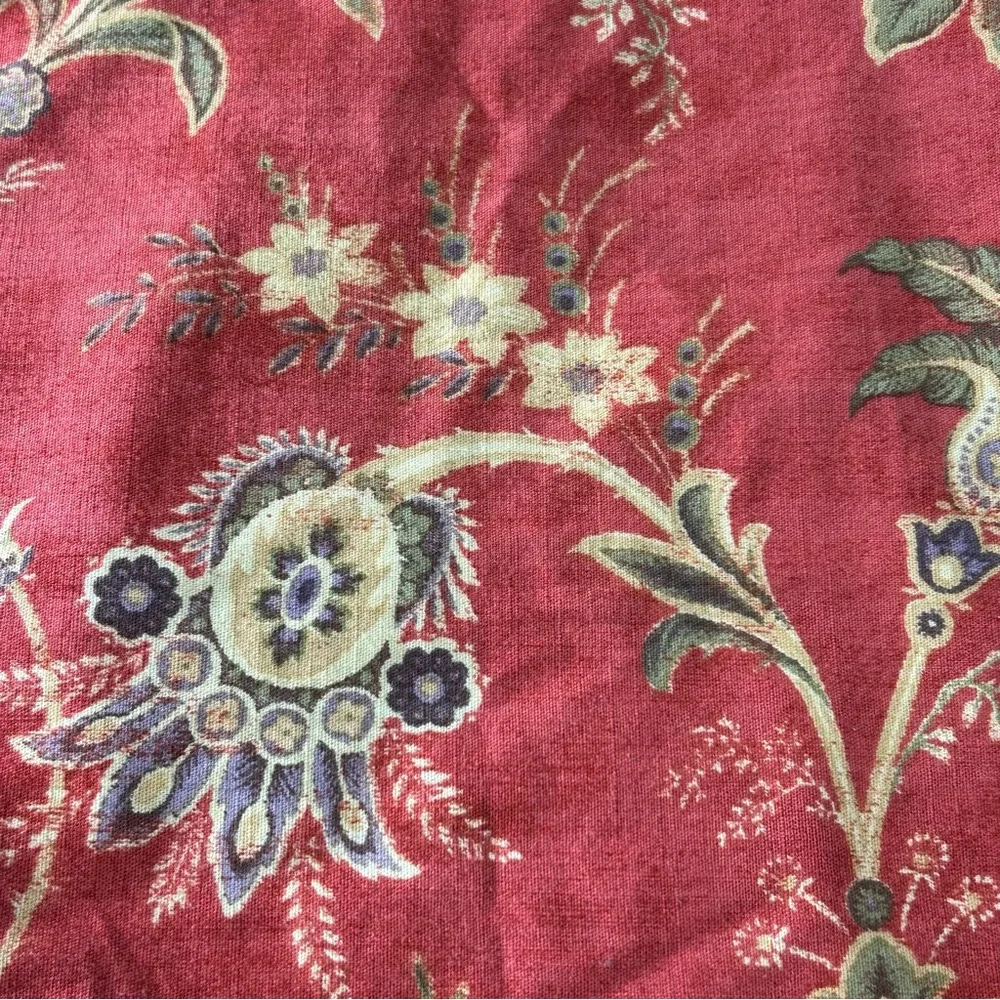 Cindy Crawford Matera Vine King Pillow Shams